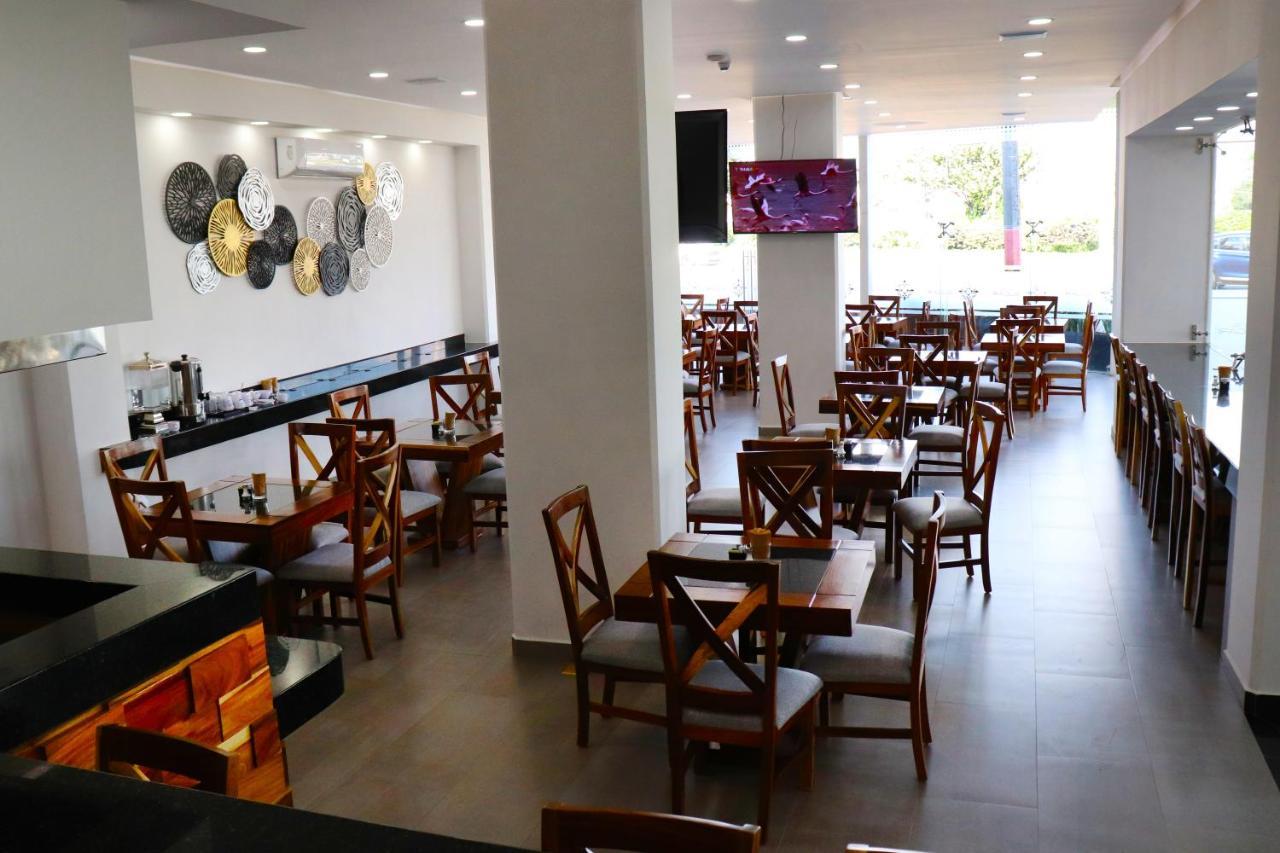 Hotel Bugari Aeropuerto Guadalajara Las Pintas Kültér fotó