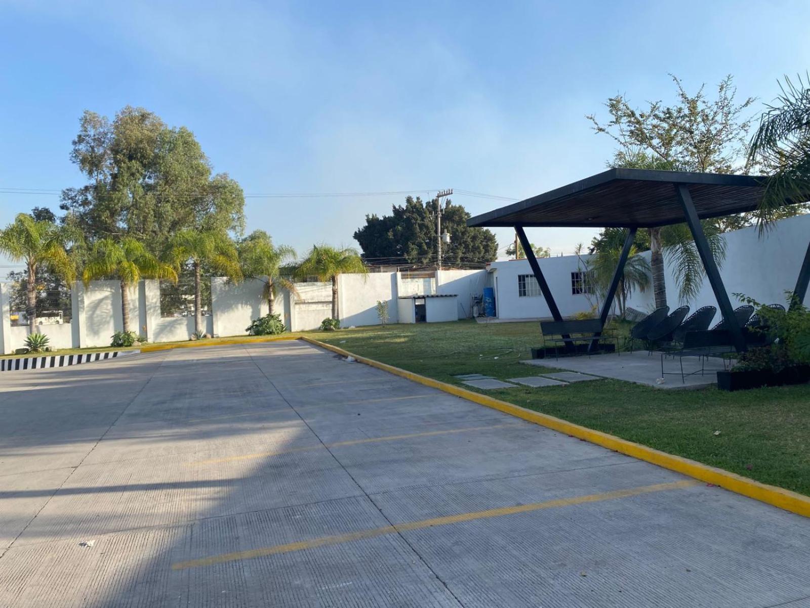 Hotel Bugari Aeropuerto Guadalajara Las Pintas Kültér fotó