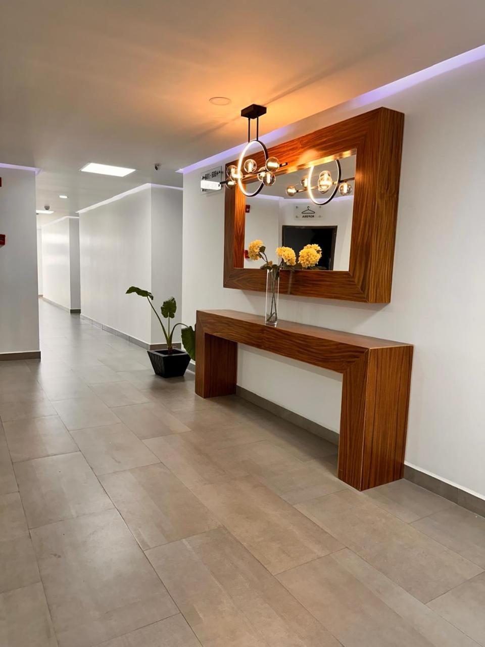 Hotel Bugari Aeropuerto Guadalajara Las Pintas Kültér fotó