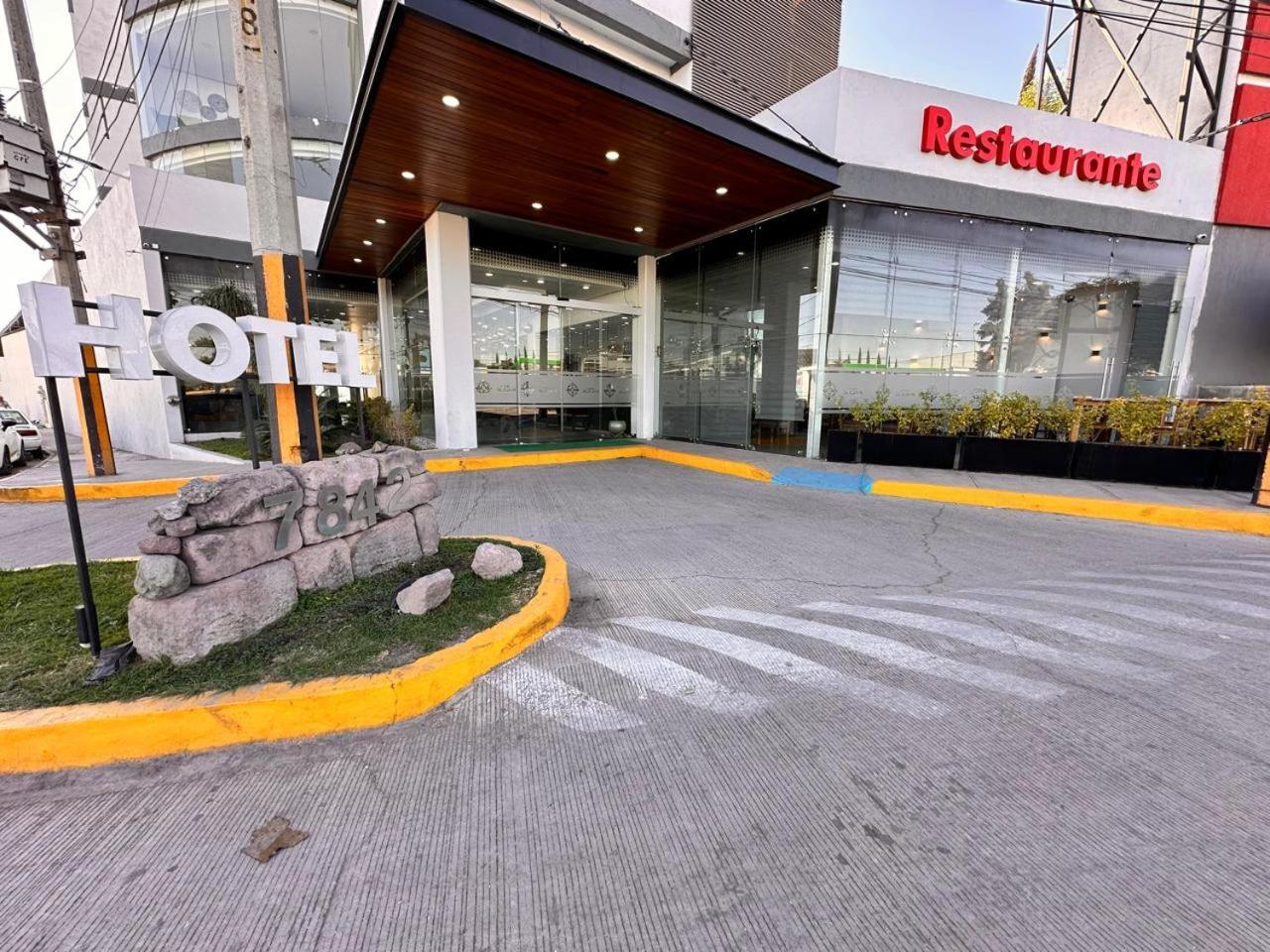 Hotel Bugari Aeropuerto Guadalajara Las Pintas Kültér fotó